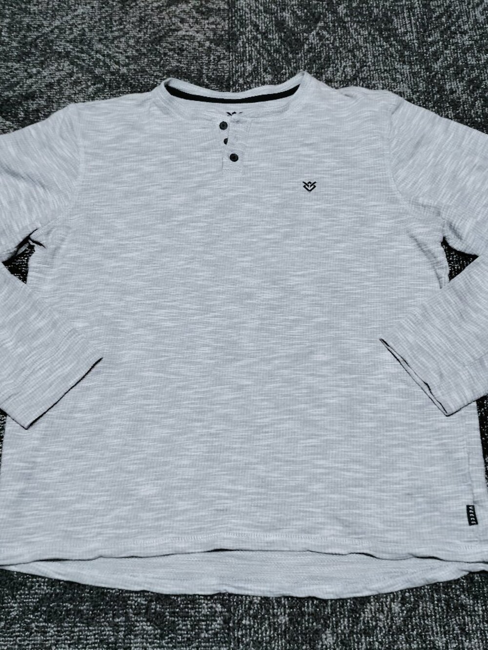 Veece Buckle Mens L Gray / white Long sleeve Henley T Shirt Pullover Preppy Y2K